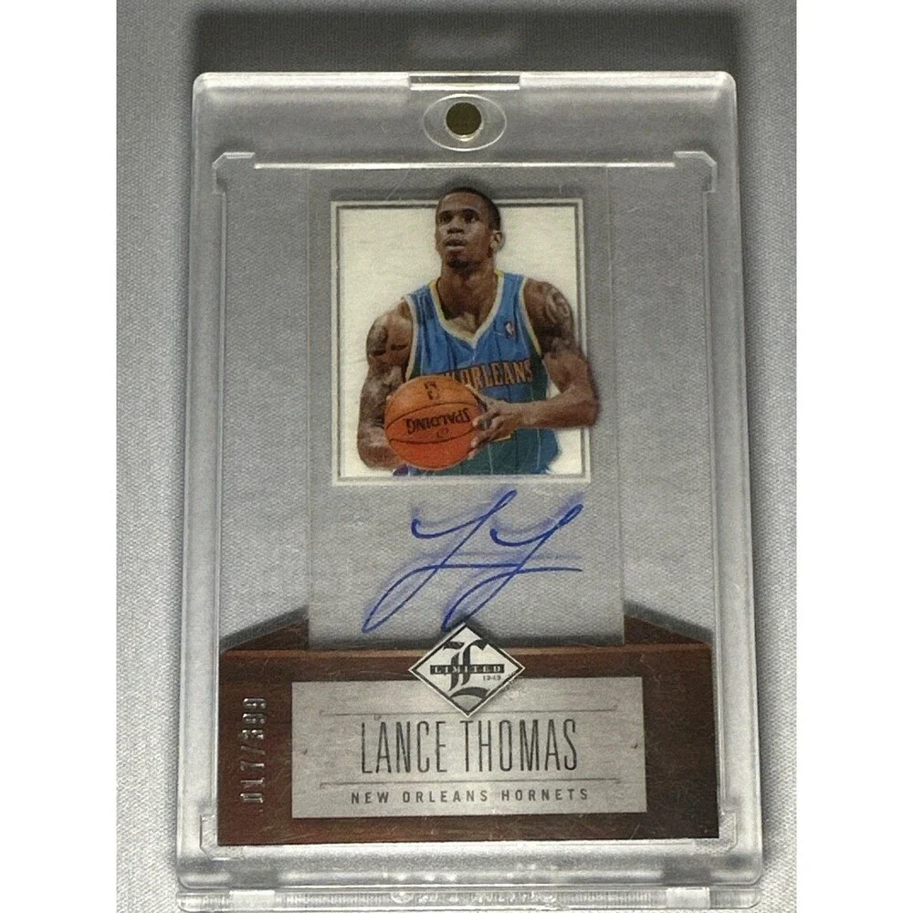 2012-13 Panini Limited - Lance Thomas #250 /399 (AU, RC)